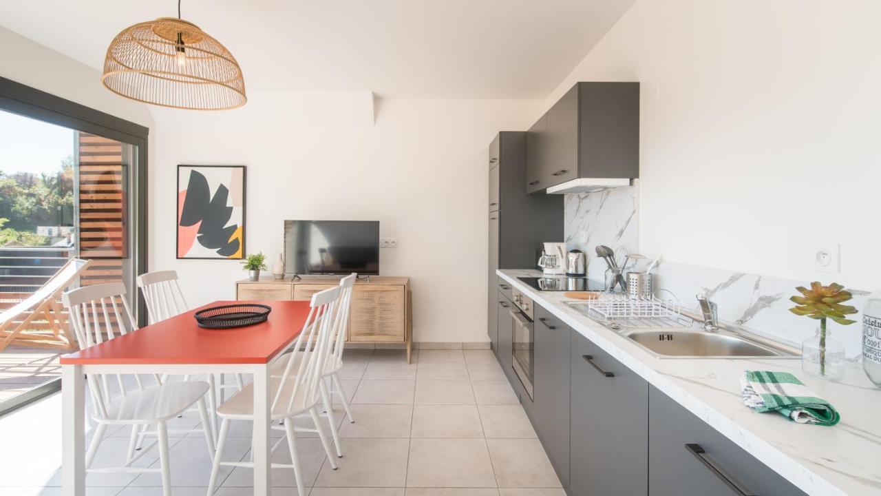 "Le Soleil Levant" Avec Balcon Et Parking Prive, 2 Adultes Et 1 Enfant Sarlat-la-Caneda Exterior photo